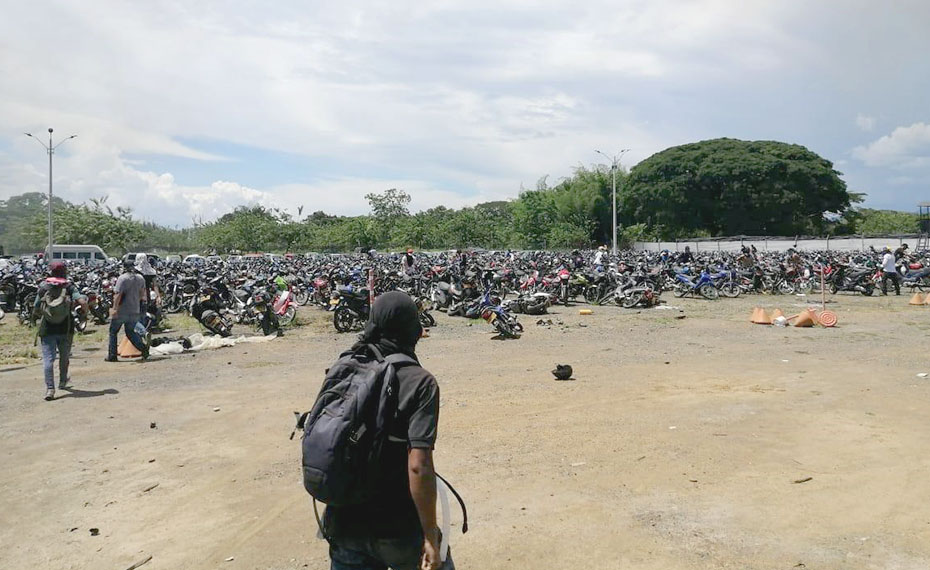 Incineran motos y buses en Buga