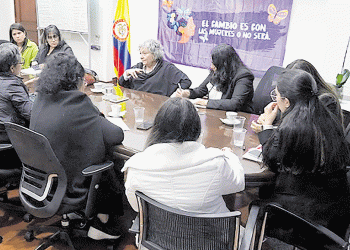 El 52% de los cargos públicos a nivel nacional son ocupados por mujeres