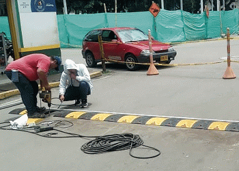 Avanza la instalación de reductores de velocidad en Riofrío