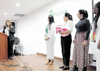 En el mes de la mujer alcaldía y Uceva, realizaron el conversatorio ❛Tulueña de corazón❜