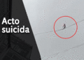 Acto suicida: hombre cruzó por una cuerda entre edificios de Bogotá