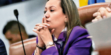 Minsalud Carolina Corcho, se va por petición de Petro