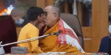 Dalai Lama indigna y genera polémica mundial tras besar a un niño en la boca