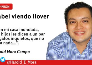 Isabel viendo llover