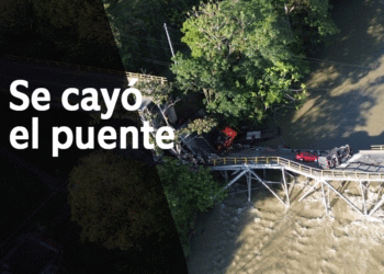 Video: se cayó el puente El Alambrado sobre el río La Vieja