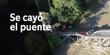 Video: se cayó el puente El Alambrado sobre el río La Vieja