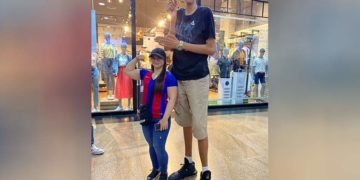 El gigante Asdrúbal, es el hombre más alto de Colombia
