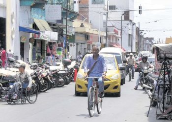 Conductores reclaman despeje de las vías en la zona céntrica de Tuluá