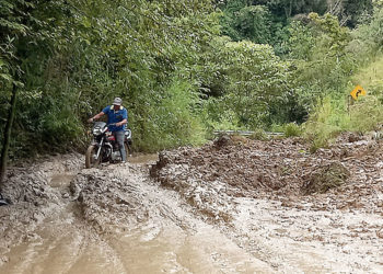 Las lluvias siguen acabando las vías de la zona montañosa