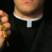 En una noche de tragos, un sacerdote disparó a un policía en Bogotá