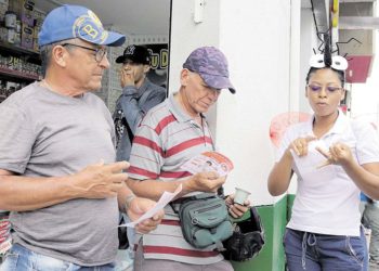 Secretaria de salud adelanta campaña contra el dengue en Tuluá