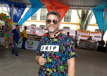 El cantautor puertorriqueño Willie Crespo, radicado en Estados Unidos, estuvo en Tuluá