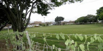 Revive pleito por cancha en el Barrio El Palmar; alcalde aseguró que el escenario seguirá siendo de los tulueños