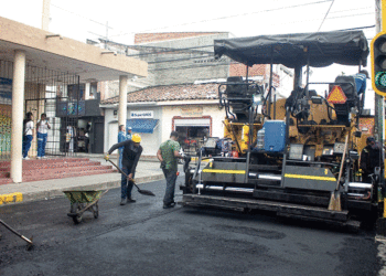 Avanza recuperación de las vías urbanas en Buga