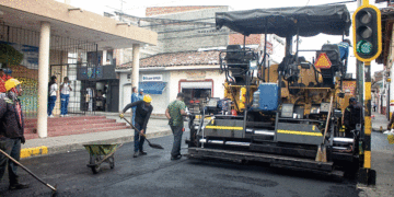 Avanza recuperación de las vías urbanas en Buga
