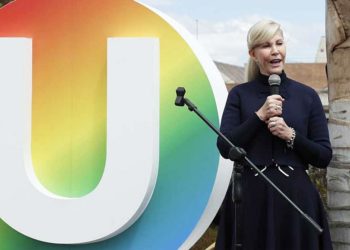 Dilian Francisca Toro deja la dirección de la U; así se despeja el camino para repetir gobernación