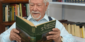 El roldanillense Luis Antonio Cuéllar hizo un doctorado en humanidades a sus 98 años de edad