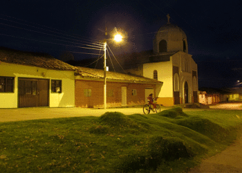 Hostigamiento a la estación de policía en Barragán
