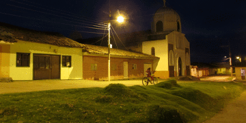 Hostigamiento a la estación de policía en Barragán