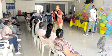 Atendiendo a los adultos mayores