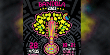 Le pone alegría, música y color a Sevilla