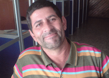 Baleado dentro de su casa en Caicedonia