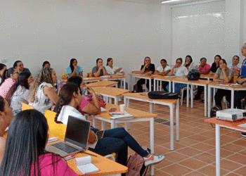 Capacitan operadores infantiles en Buga; también se atendió a la población venezolana radicada en la ciudad