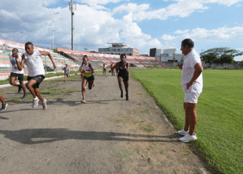 Luis Eduardo Arévalo lleva el atletismo en la sangre; durante 25 años hizo parte de la Policía Nacional