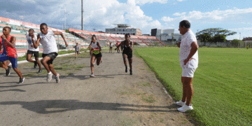 Luis Eduardo Arévalo lleva el atletismo en la sangre; durante 25 años hizo parte de la Policía Nacional