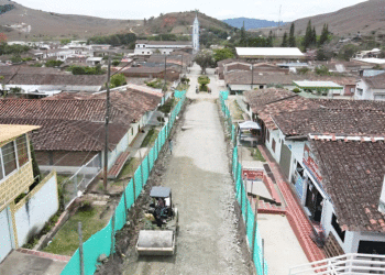 Avanzan obras de pavimentación en el corregimiento de Primavera, municipio de Bolívar