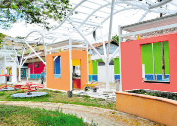 Calle del comercio en el municipio de Toro en la recta final