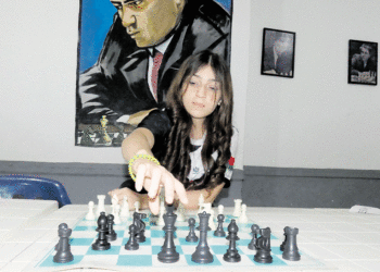 Ajedrecista tulueña que va camino al éxito