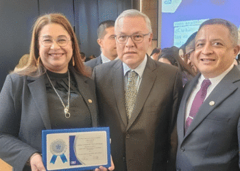 Consultorio Juridico de la Uceva es el mejor del país;  enfoca sus acciones en defender a personas vulnerables