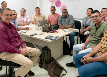 La UCEVA formará profesores embera, informó el rector Juan Carlos Urriago