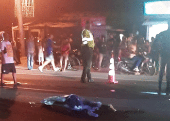 Una mujer muerta y otra persona herida en accidente; en el hecho un taxi se vio involucrado