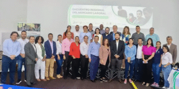 Buscan cerrar brechas laborales; Gobierno Seccional y gremios se unen para tal fin
