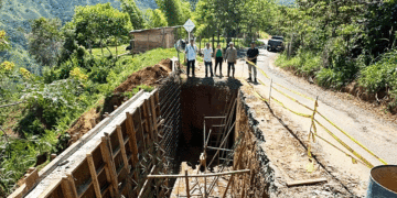 Recuperan la vía al corregimiento de Venecia, en Trujillo