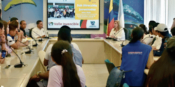 La Gobernadora del Valle, Clara Luz Roldán, instaló de manera oficial la Plataforma Juvenil