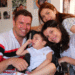 Los esposos Julian Hernández y Stephani Valencia son un símbolo de amor por su pequeño; la fe los mantiene firmes