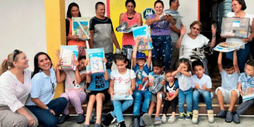 En Caicedonia ya llegaron los paquetes escolares