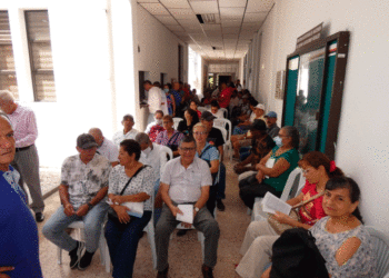 Los tulueños mantienen la sana costumbre de madrugar a pagar