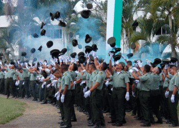 Otros 118 policías salen a las calles para preservar la paz y la tranquilidad 