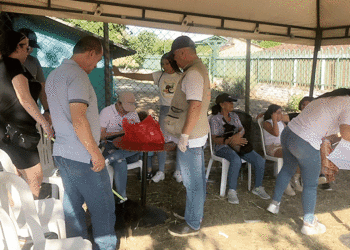 Sanidad animal en el barrio Santa Rita en Roldanillo