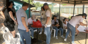Sanidad animal en el barrio Santa Rita en Roldanillo