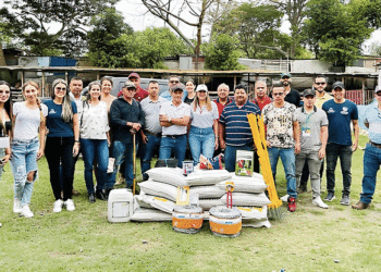 El gobierno departamental cerraron entregando insumos para Trujillo