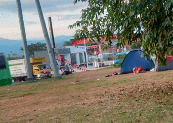 Cambuches adornan la entrada a la nueva terminal de Tuluá