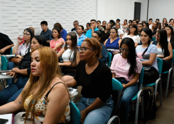 La dirección Nacional de Impuestos Nacionales y la Cámara de Comercio capacitan a comerciantes