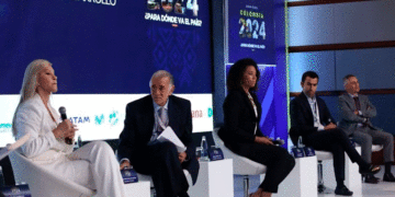 «La paz no la podemos lograr solos»; lo dijo la gobernadora Dilian Francisca Toro durante el Foro liderado por la Revista Semana