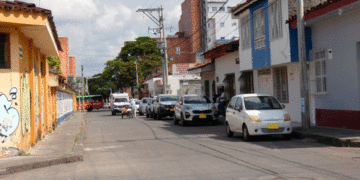 Muy pocos conductores respetan los parqueaderos en servicio