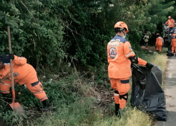 Jornada de recolección de inservibles y residuos en Caicedonia por un ambiente sano